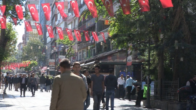 アワ・ワールド 世界は今 : トルコの大規模粛清 のサムネイル画像